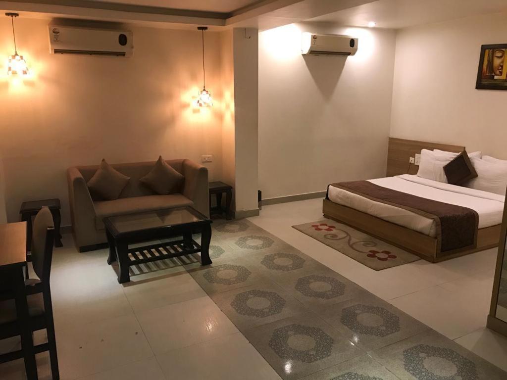 Hotel City Square Hisar ภายนอก รูปภาพ