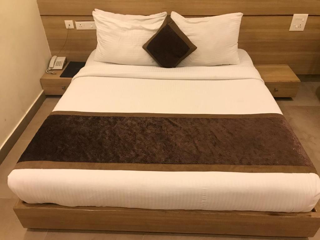 Hotel City Square Hisar ภายนอก รูปภาพ