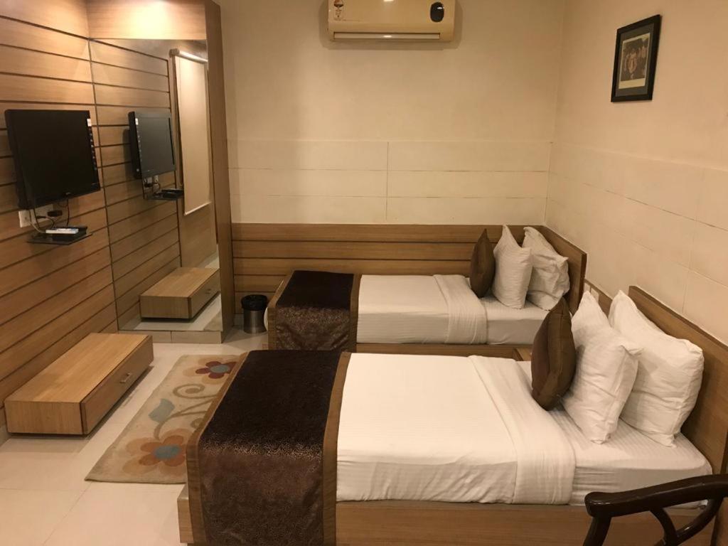 Hotel City Square Hisar ภายนอก รูปภาพ